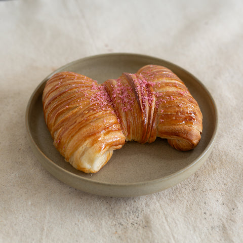 Bow Croissant